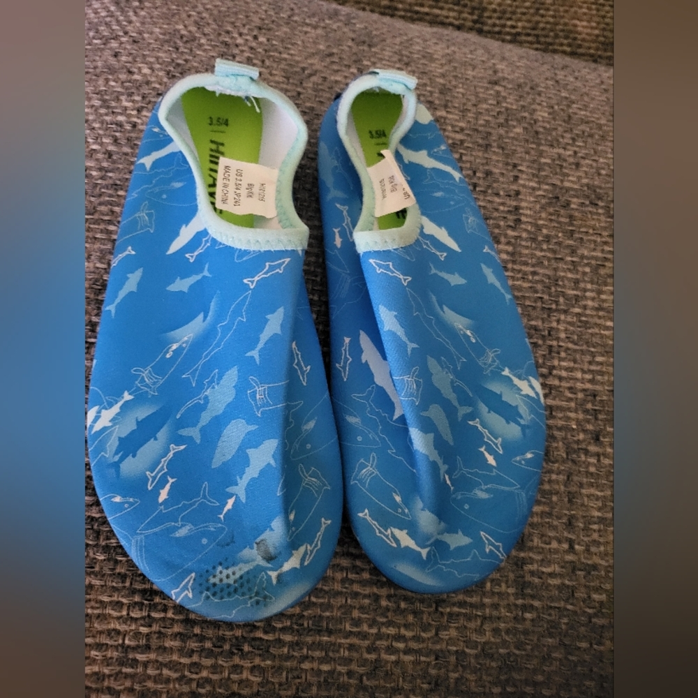 Kids Water Shoes Size 3.5 / 5